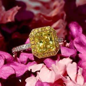 3.90 Carat Yellow Diamond Ring